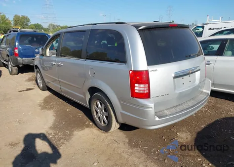 2010 Chrysler Town & Country Touring из США, поврежденный, VIN 2A4RR5D12AR232145